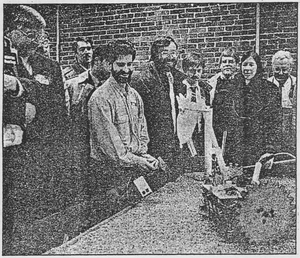 The large wheeled chassis of the chicken in a January 11, 1992 news article [2]