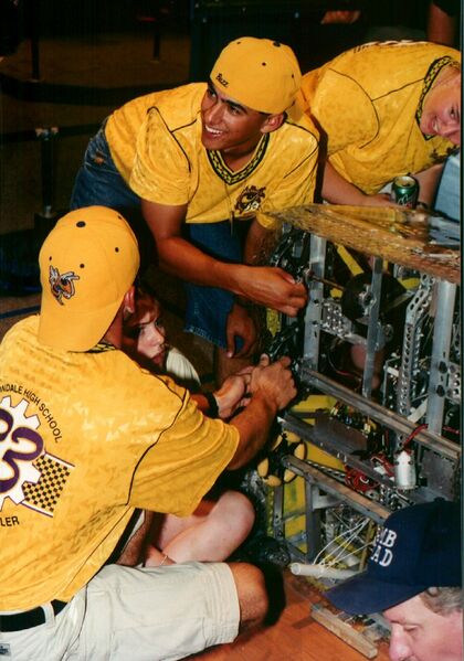 File:88 - 1999 1999aroz 1999bomb baxter ozark mountain brawl frc33 offseason ozark mountain brawl robot team.jpg