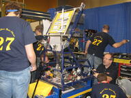 2008 2008dt frc27 pit robot // 3072x2304 // 2.1MB