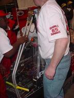 2007 2007gl frc65 pit robot // 480x640 // 50KB