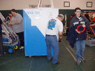 2007 2007gl frc818 robot shipping_crate // 2560x1920 // 991KB