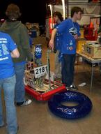 2007 2007wi frc2181 pit robot // 604x800 // 58KB