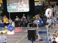 2011 2011dt frc1025 match robot // 1024x768 // 131KB