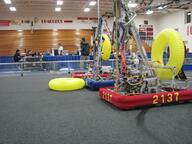 2011 2011ww frc1023 frc2137 frc818 match robot // 1024x768 // 127KB