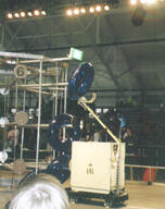 2007 frc141 match robot // 390x494 // 37KB