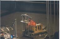 2001 frc241 frc487 match robot // 640x418 // 35KB