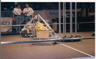 2001 frc241 match robot // 640x396 // 40KB