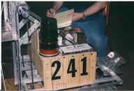 2001 frc241 robot // 640x436 // 56KB