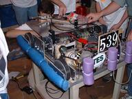 2002 frc539 pit robot // 1600x1200 // 173KB