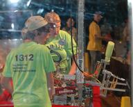 2011 2011wat frc1312 robot team // 600x480 // 222KB