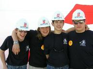 2004 frc128 team // 435x325 // 34KB