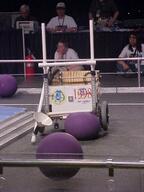 2004 2004sc frc1398 match robot // 480x640 // 62KB