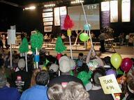 2001 crowd frc96 match robot // 400x300 // 56KB