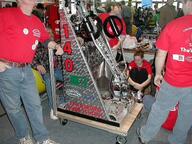 2001 frc140 pit robot // 400x300 // 60KB