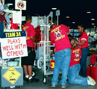 2002 2002tx frc34 pit robot team // 368x337 // 146KB