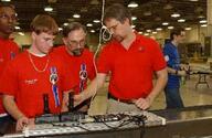 2003 frc34 team // 376x245 // 23KB
