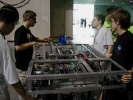 2002 2002va frc449 robot // 640x480 // 83KB