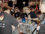 2002 2002va frc449 pit robot // 640x480 // 103KB