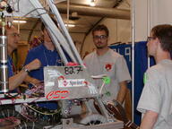2004 2004sac frc827 pit robot team // 640x480 // 69KB