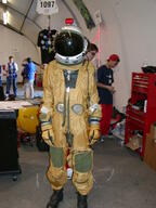 2004 2004sac mascot pit // 480x640 // 58KB