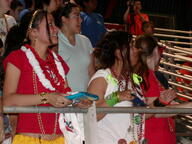 2004 2004sac crowd // 640x480 // 68KB