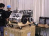 2003 2003cmp pit robot // 100x75 // 3.1KB
