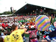 2002 2002cmp crowd // 480x360 // 61KB