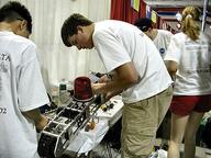 2002 2002cmp frc116 pit robot team // 480x360 // 47KB