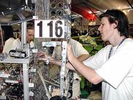 2002 2002cmp frc116 pit robot // 480x360 // 59KB