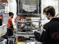 2002 2002cmp frc116 pit robot team // 480x360 // 53KB
