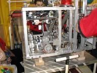 2001 2001cmp pit robot // 480x360 // 50KB
