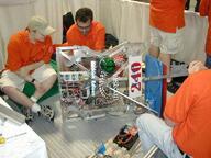 2001 2001cmp frc240 pit robot team // 480x360 // 46KB