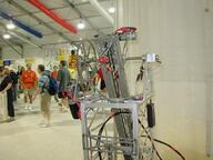 2001 2001cmp pit robot // 480x360 // 39KB