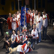 2004 frc5 robot team // 1024x683 // 190KB