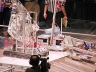2003 2003va frc343 frc422 frc975 match robot // 480x360 // 50KB