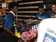 2003 2003va frc345 pit robot team // 480x360 // 39KB