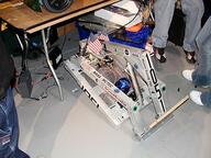 2003 2003va frc1051 pit robot // 480x360 // 48KB