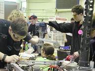 2003 2003md frc116 pit robot team // 480x360 // 48KB
