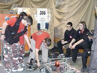 2003 2003md frc116 frc306 pit robot shipping_crate team // 480x360 // 54KB