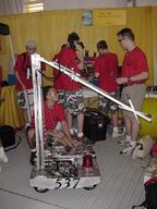 2001 frc537 pit robot team // 375x500 // 32KB