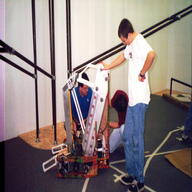 1998 frc21 robot // 598x371 // 47KB