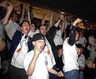 2001 2001ny crowd frc121 team // 424x350 // 26KB