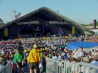 2001 2001cmp crowd // 160x120 // 8.9KB