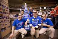 2007 frc501 robot team // 600x400 // 337KB
