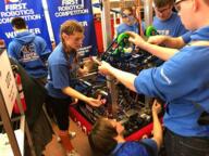 2018 2018nhgrs frc1073 pit robot team // 576x432 // 720KB
