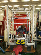 2004 frc85 pit robot // 1200x1600 // 371KB