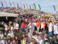 2001 2001cmp crowd // 640x480 // 47KB