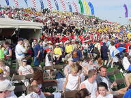 2001 2001cmp crowd // 640x480 // 47KB