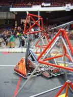 2005 2005bt beentown_blitz frc222 frc228 match offseason robot // 600x800 // 331KB