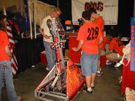 2005 frc228 pit robot // 1024x768 // 401KB